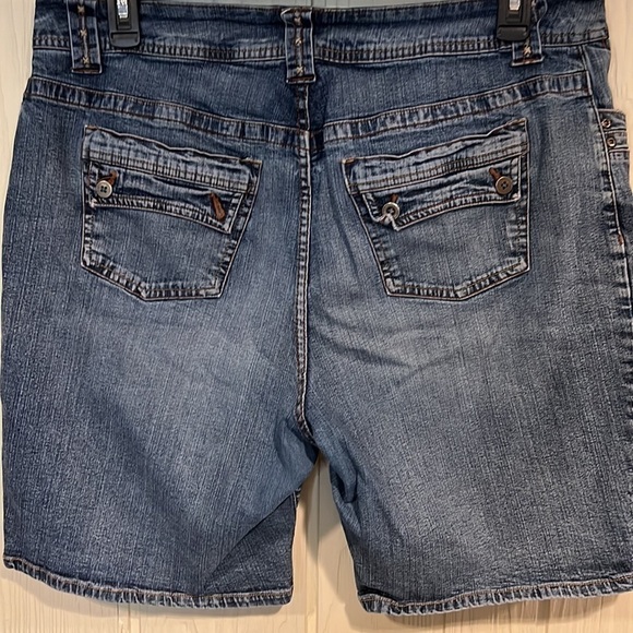 North  CREST  DENIM SHORTS SIZE 16W - Picture 3 of 8